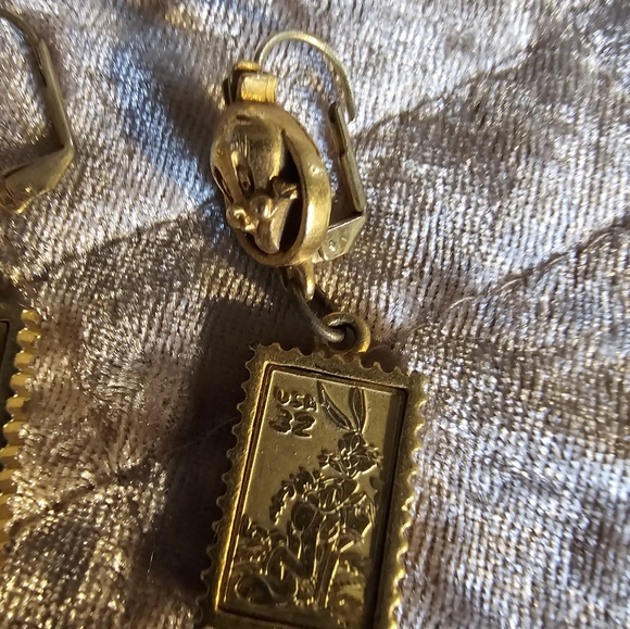 Gold Tweety and Bugs Bunny postage stamp earrings - Picture 3 of 5